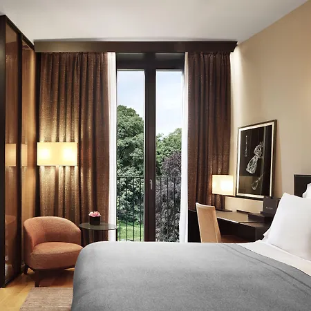 Hotel Bvlgari 5*